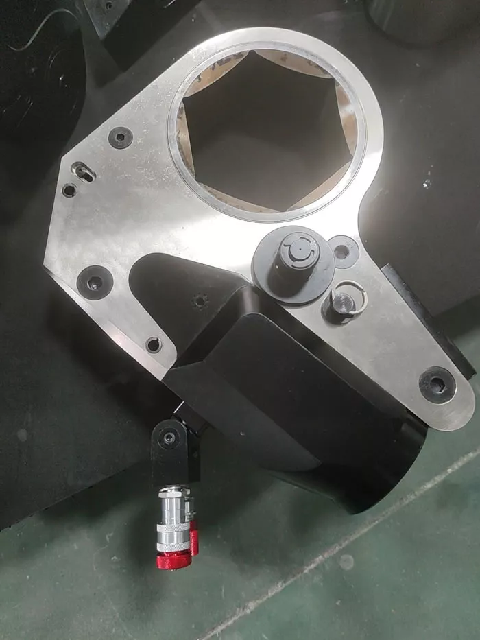 SHWD60,38463Nm,Low Profile  Hydraulic Torque Wrench -5-Image-SAIVS