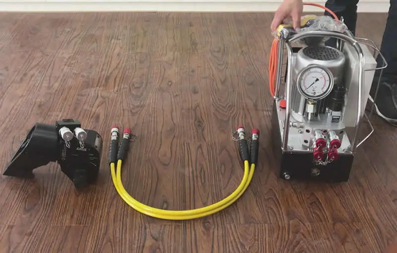 How to Choose Between Torque Wrenches and Ratchet Wrenches